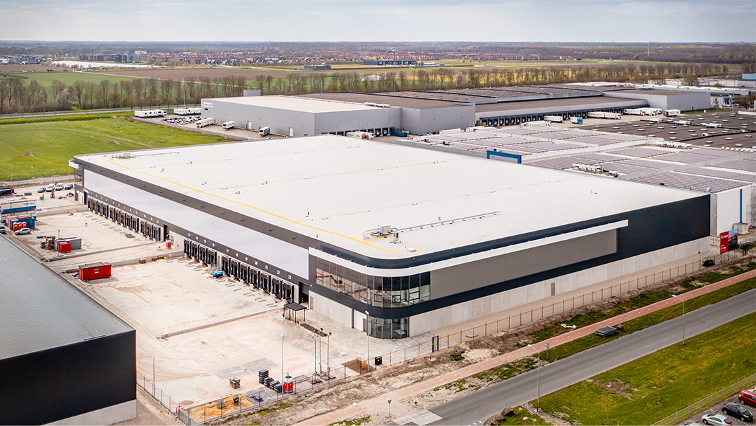 Mark Climate Technology supplied the climate systems for the newly built distribution center in Zeewolde. The building of approximately 18,000 m2 has received the BREEAM rating VERY GOOD (***).